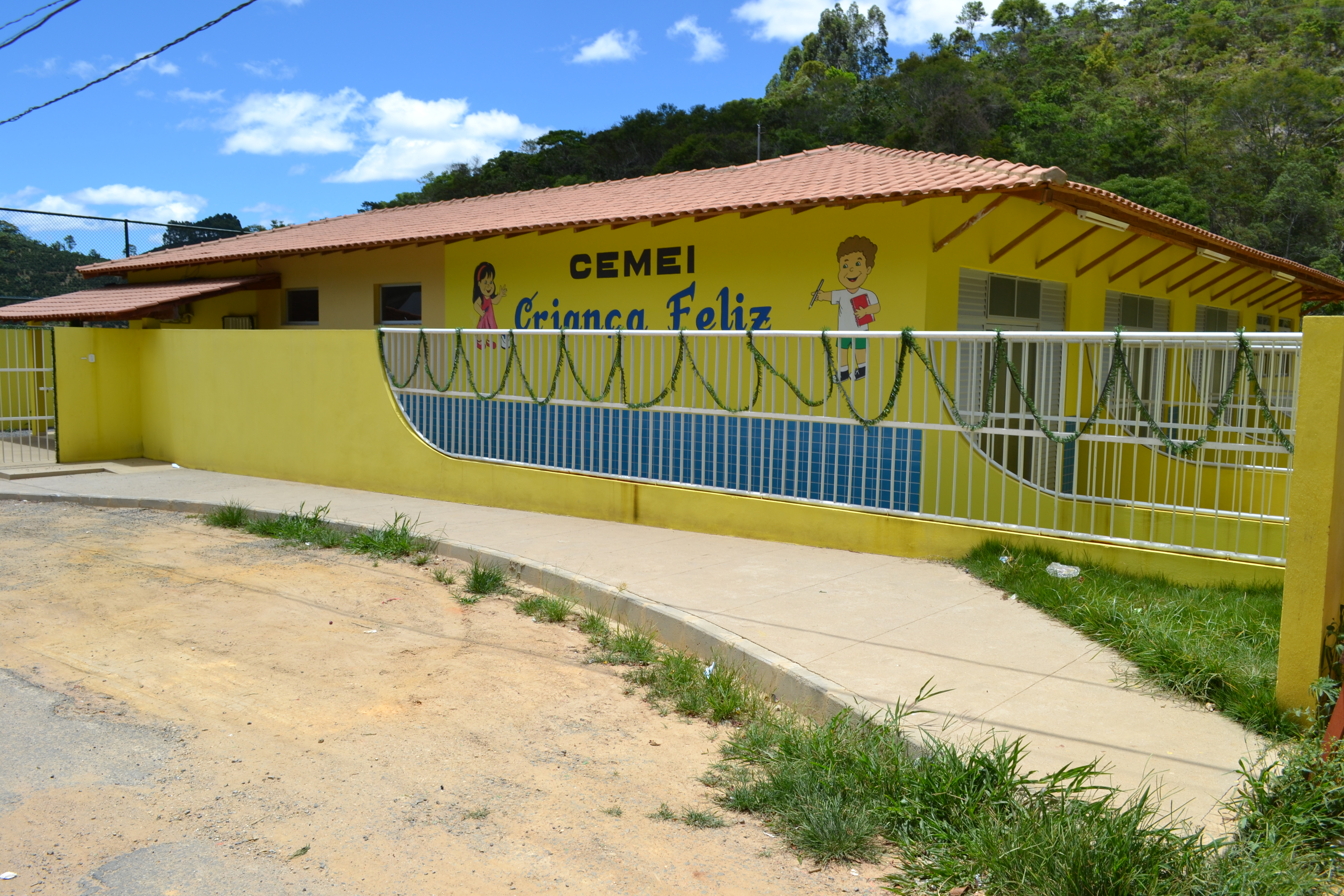 Distrito de Santa Cruz: Obras destacam região