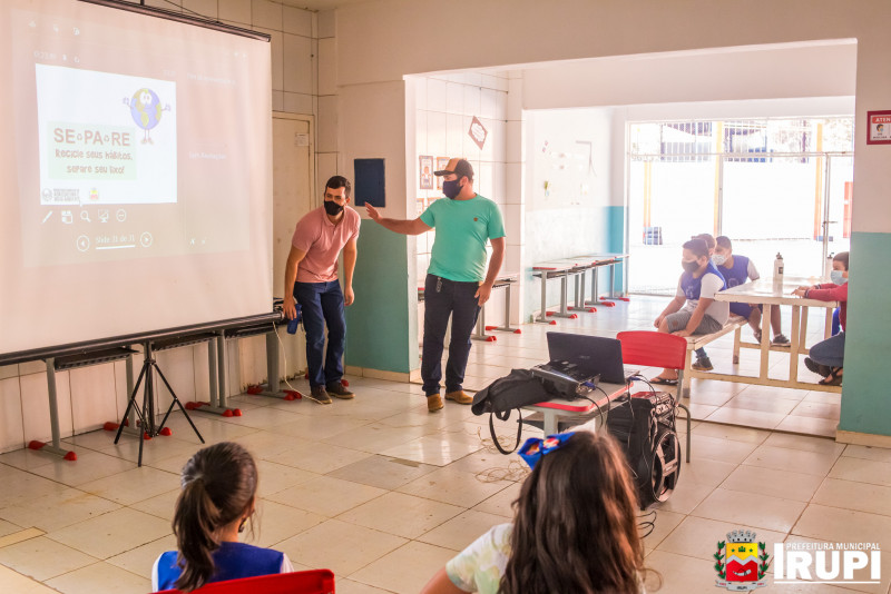 Secretaria de Agricultura e Meio ambiente, realiza palestras com os alunos das Escolas do Município